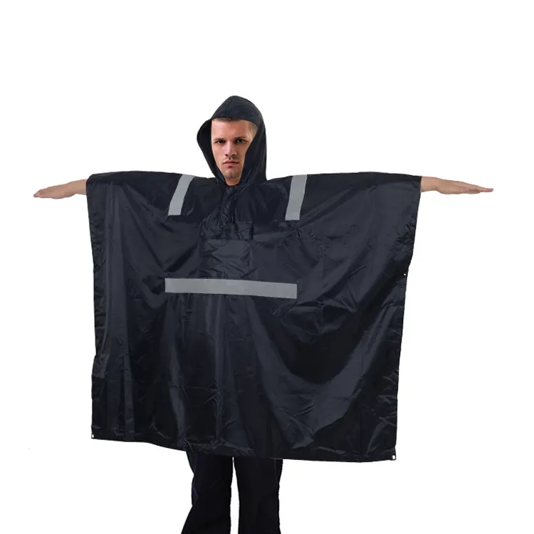R018-R 100% Vêtements de pluie à capuche poncho caoutchouté imperméable avec bande réfléchissante vêtements de pluie
