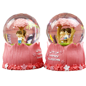 Globes de neige en résine décorative, de haute qualité, personnalisés <span class=keywords><strong>sous</strong></span> le cerisier, vente en gros, pièces - Product Image 1