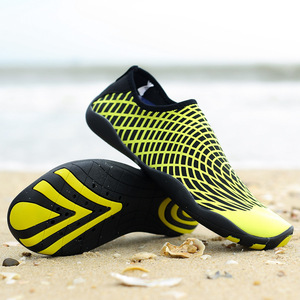 A piedi nudi <span class=keywords><strong>Scarpe</strong></span> di <span class=keywords><strong>Acqua</strong></span> Quick Dry <span class=keywords><strong>Sport</strong></span> Unisex Aqua <span class=keywords><strong>Scarpe</strong></span> Leggero E Resistente Suola per Piscina Spiaggia di Sabbia di Nuotata di Surf Yoga - Product Image 4