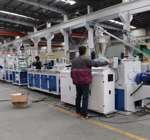 Machine d'extrusion de <span class=keywords><strong>plafond</strong></span> en PVC, extrudeuse de panneaux de <span class=keywords><strong>plafond</strong></span> - Product Image 3