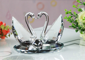 De la fábrica venta al por mayor cristal azul <span class=keywords><strong>cisne</strong></span> con <span class=keywords><strong>el</strong></span> diamante regalos de la navidad - Product Image 2
