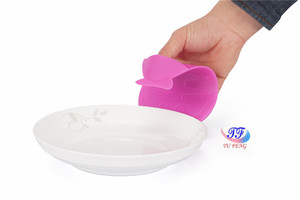 Mini mitaines de <span class=keywords><strong>four</strong></span> en <span class=keywords><strong>silicone</strong></span> pointillé résistant à la chaleur pour la cuisine et la cuisson des gants de pincement - Product Image 6