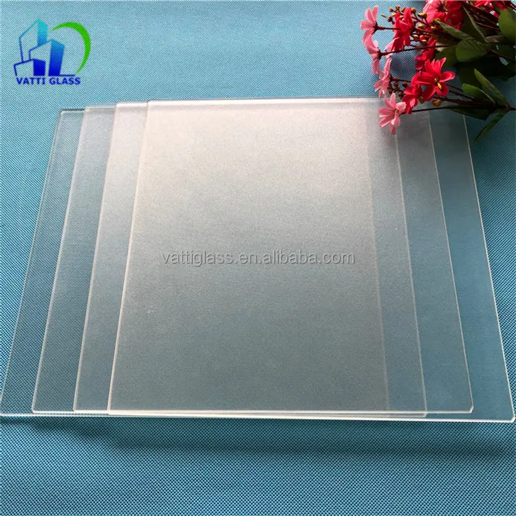 Solar panel glass Low-iron Patterned Glass with AR Coating