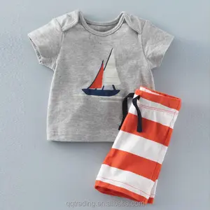Camiseta de manga corta a rayas para niños, ropa informal para bebés, conjunto de 2 piezas de verano, venta directa de fábrica, 2017