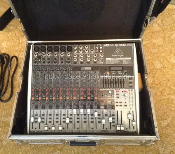 Aluminium digital mixer XR18 fall