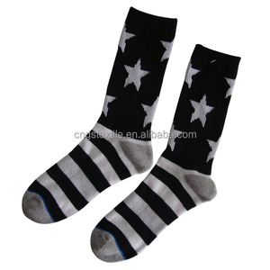Haining gs personalizada estrella blanca diseño elástico rayada cuff medio rizo algodon para hombre calcetines de deporte - Product Image 2
