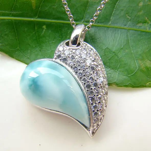 925 Sterling Zilveren Hart Dominicaanse Republiek Blue Larimar Hangers Met AAA Kubieke Zirkoon Pave Instelling Sieraden