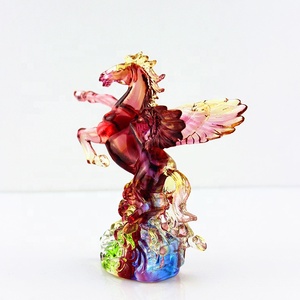 Art chinois <span class=keywords><strong>verre</strong></span> cadeau mignon <span class=keywords><strong>verre</strong></span> <span class=keywords><strong>Animal</strong></span> artisanat cheval Statue Liuli <span class=keywords><strong>verre</strong></span> 142*62*145mm 0.4kg rouge emballage cadeau Sculpture 10 pièces - Product Image 6