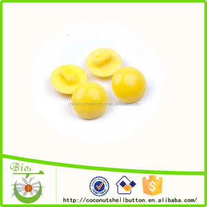 Lujo pequeño tamaño amarillo teñido corozo shank botones - Product Image 1