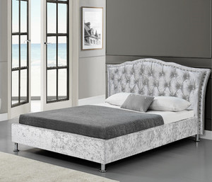 Cama de PU de piel sintética con diseño exclusivo italiano copetudo y clavado - Product Image 1