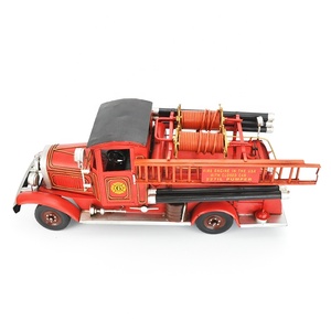 1928 Metallo Rosso Vecchio Camion Figurine <span class=keywords><strong>Vintage</strong></span> Modello di Veicolo Scala <span class=keywords><strong>1</strong></span>:<span class=keywords><strong>24</strong></span> Retro Automobile Modello Toy Boy Regalo Home Office Decor - Product Image 3
