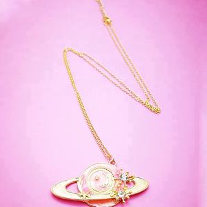 Collana con Ciondolo a Forma di Pianeta Saturno in Lega Stile Occidentale Xus - Product Image 2