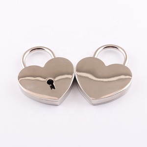 Mini candado de amor con forma de corazón de metal de aleación para regalos de bolsas