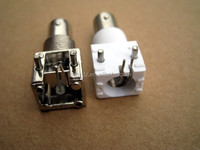 Connecteur femelle à angle droit à montage sur PCB BNC à 90 degrés (placage de nickel)