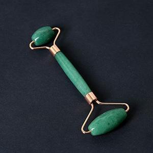 Masseur facial de haute qualité en jade naturel vert aventurine avec poignée en laiton, coffret cadeau pour rouleau de beauté pour le visage haut de gamme - Product Image 5
