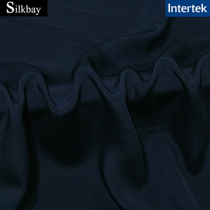 Tessuto in Crepe De Chine di seta pesante di colore nero 40mm - Product Image 6