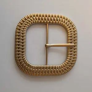 精致的黄金定制高品质合金金属针扣皮带扣为妇女服装