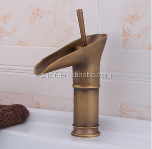 Classic Deck Mounted Cascata Lavandino Rubinetto Del Bagno <span class=keywords><strong>bronzo</strong></span> <span class=keywords><strong>Antico</strong></span> Bacino Calda e Fredda Miscelatore Acqua di Rubinetto S-8007 - Product Image 5