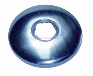Raccord de tuyau en fer Sure Grip de 1/2 pouce, chromé, à bride peu profonde, haute visibilité et durabilité - Product Image 1