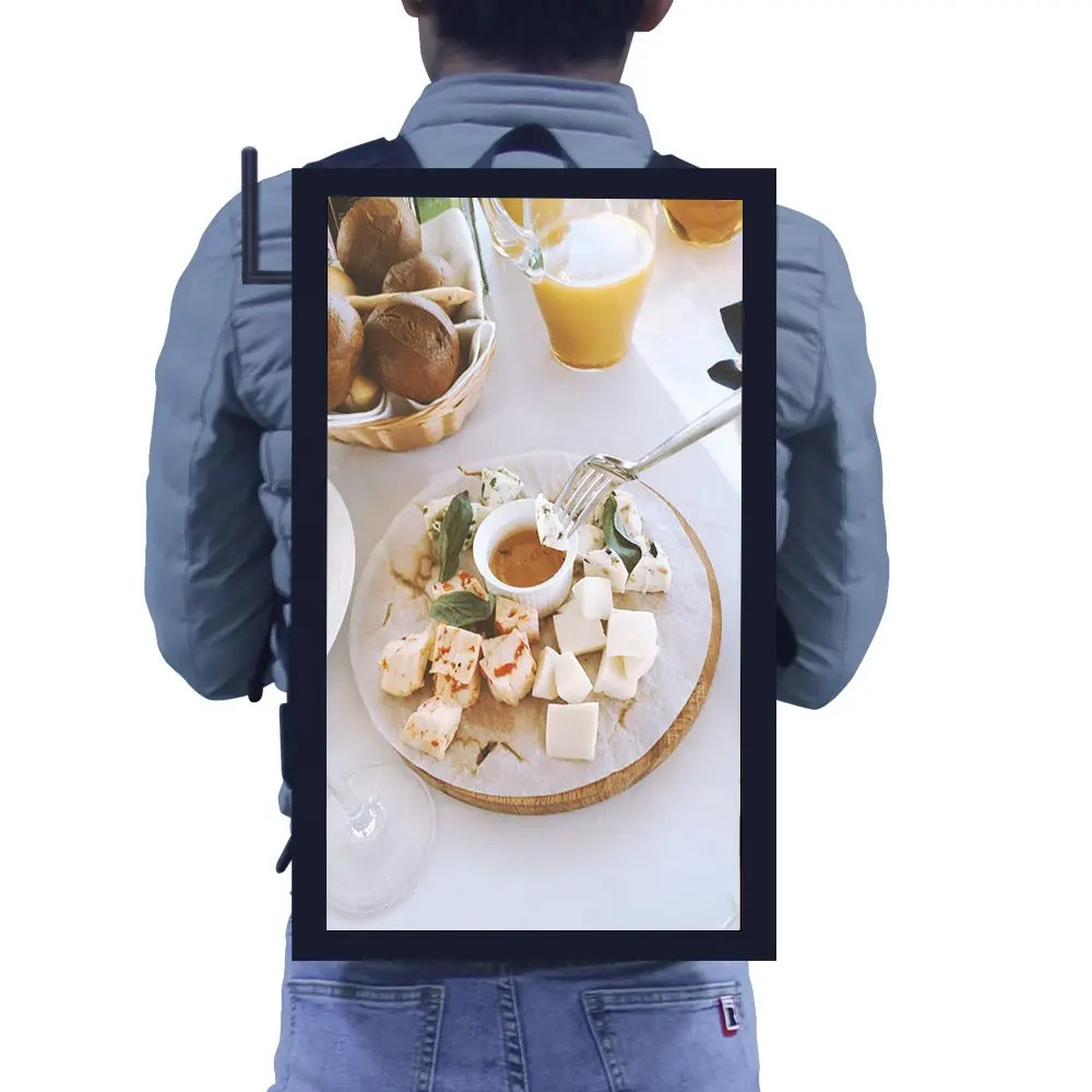 22 Inch Vertical Human Walking Portable LCD Backpack Digital Billboardと26000mAh Rechargeable Battery