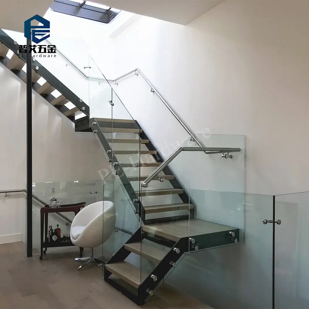 Escalier résidentiel moderne en acier inoxydable escalier en acier avec marche en bois de chêne