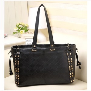 les femmes en cuir <span class=keywords><strong>de</strong></span> <span class=keywords><strong>grande</strong></span> <span class=keywords><strong>marque</strong></span> 2015 casual <span class=keywords><strong>sac</strong></span> <span class=keywords><strong>à</strong></span> <span class=keywords><strong>main</strong></span> avec le crâne - Product Image 1