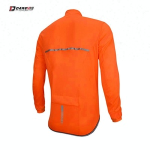 Article professionnel personnalisé Darevie Vestes de <span class=keywords><strong>pluie</strong></span> réfléchissantes de <span class=keywords><strong>cyclisme</strong></span> légères pour hommes au meilleur prix - Product Image 4