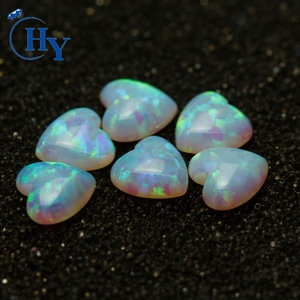 Vente en gros Cabochon en forme de cœur Pierres précieuses en vrac Prix d'usine Blanc OP16 Opale synthétique