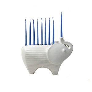 Chandelier Menorah en céramique blanche en forme d'éléphant - Product Image 1