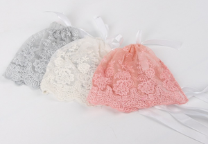 Vente chaude 2024 2024 nouveau-né bébé fille dentelle ruban de soie casquette réglable chapeau broderie fleur <span class=keywords><strong>photo</strong></span> accessoires faveurs bébé chapeau - Product Image 3