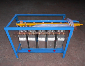 Four à <span class=keywords><strong>induction</strong></span> de fusion d'acier avec <span class=keywords><strong>coque</strong></span> en acier, capacité de charge de 500kg - Product Image 3