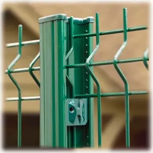Fabbricazione recinzione zincata in acciaio metallo rivestito in PVC 3d v piegatura saldata curva giardino rete metallica pannello recinzione agricola