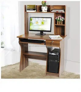 Simple moderna sala de estar estudio de series de escritorio de la computadora con librero