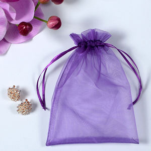 Proveedor de Fábrica, Bolsas de Regalo Pequeñas al por Mayor, Bolsa de Organza Negra Transparente con Cordón de Cierre y Asa para Empaque - Product Image 3