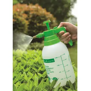 Портативный ручной насос на 2 л, распылитель воды для садовых бутылок