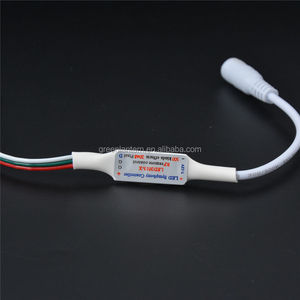 SP102E 14-Tasten-HF-Funkfernbedienung Mini-<span class=keywords><strong>LED</strong></span>-Pixel-SPI-<span class=keywords><strong>Controller</strong></span> für WS2811 WS2812B-<span class=keywords><strong>LED</strong></span>-Streifenmodulleuchten