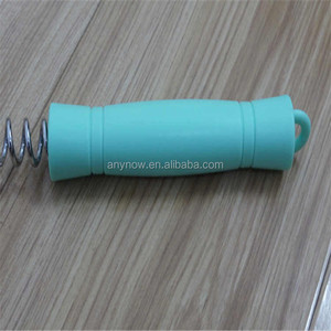 Masajeador de Cuerpo Completo con Mango de Plástico y Resorte Flexible, Martillo de Masaje con Forma de Pelota de Golf - Product Image 4