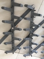 Bande de pointe de dispositif de dégonflage de pneu de bloc de route en plastique pliable de 5m pour le produit de chaussée ciblé de tueur de pneu de sécurité