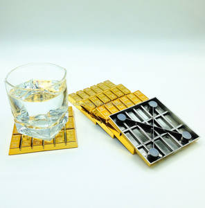 Sous-verre en or brillant pour la décoration de la maison et les cadeaux Fabricant original Style classique Plastique avec logo en relief - Product Image 3