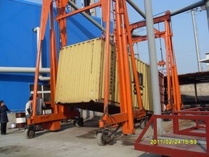 Port mengangkat Gantry Crane 40ton standar banyak digunakan kontainer pengangkut pengangkut - Product Image 5