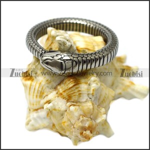Anello da Dito Stile Gotico Punk in Acciaio Inossidabile Placcato Argento e Oro con Design a Serpente Rotondo e Vaporoso - Product Image 4