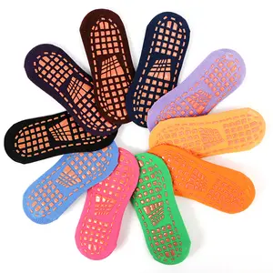 Fashion Custom Cotton Unisex Mens Anti Slip Grip Jump Ankle Socks Rubber Dots Non Slip Indoor Gripper Trampoline Park Socks