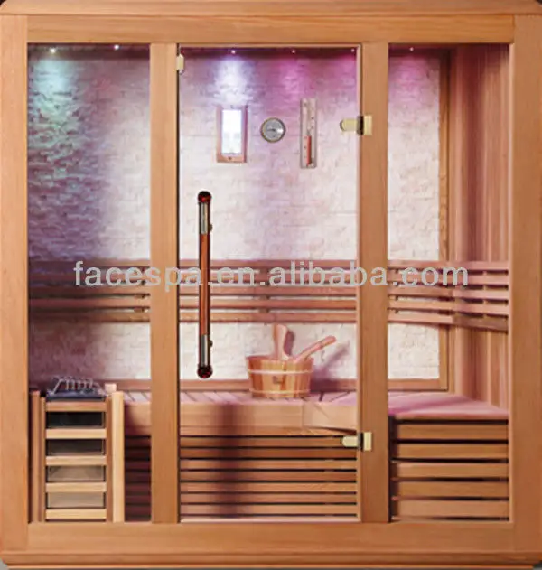 Sauna zimmer mit holz tür griff