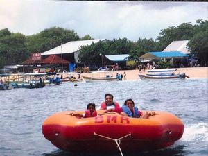 5 personnes Stimulant Passionnant gonflable beignet bateau pour les vacances d'été sur <span class=keywords><strong>la</strong></span> <span class=keywords><strong>mer</strong></span> - Product Image 3