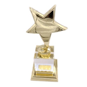Iper fabbrica di vendita diretta di alta qualità nuova moda medaglia divertente trofeo stella d'oro trofeo