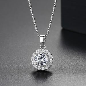 LUOTEEMI-Colgante redondo de diamantes de circonia cúbica de alta calidad, corazón y flechas cortadas, collar <span class=keywords><strong>Sona</strong></span>, gran oferta - Product Image 3