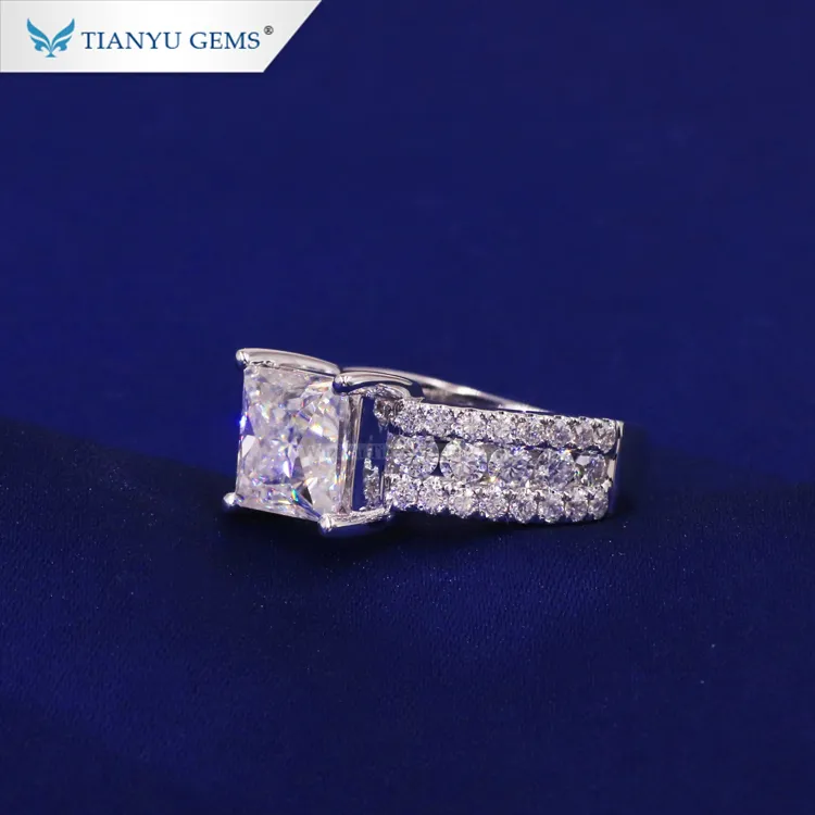 Tianyu 보석 사용자 정의 7.5*7.5mm 공주 컷 슈퍼 화이트 moissanite 다이아몬드 화이트 골드 반지