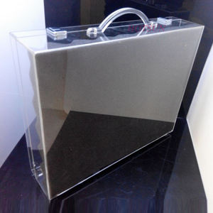Op maat gemaakte draagbare plexiglas promotiegeschenkverpakking koffer transparante acryl koffer met handvat - Product Image 5