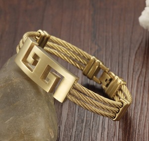 Bracciale in filo metallico con cuore inciso, gioiello apribile, braccialetto sottile in filo metallico SZB144 - Product Image 3