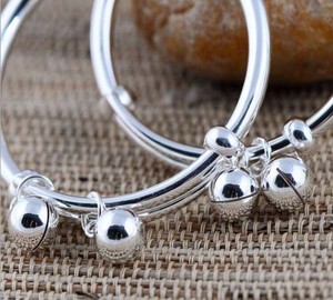 <span class=keywords><strong>Bracciale</strong></span> Regolabile in Acciaio Inossidabile <span class=keywords><strong>Argento</strong></span> con Charm Personalizzato, Design alla Moda, Braccialetto Portafortuna per Bambini - Product Image 6